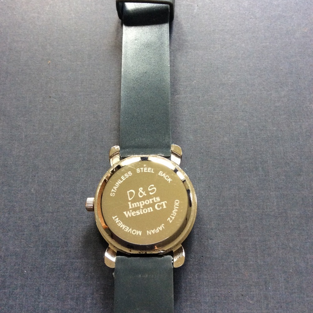 D&S Imports Analog Spider Watch - Picture 3 of 7